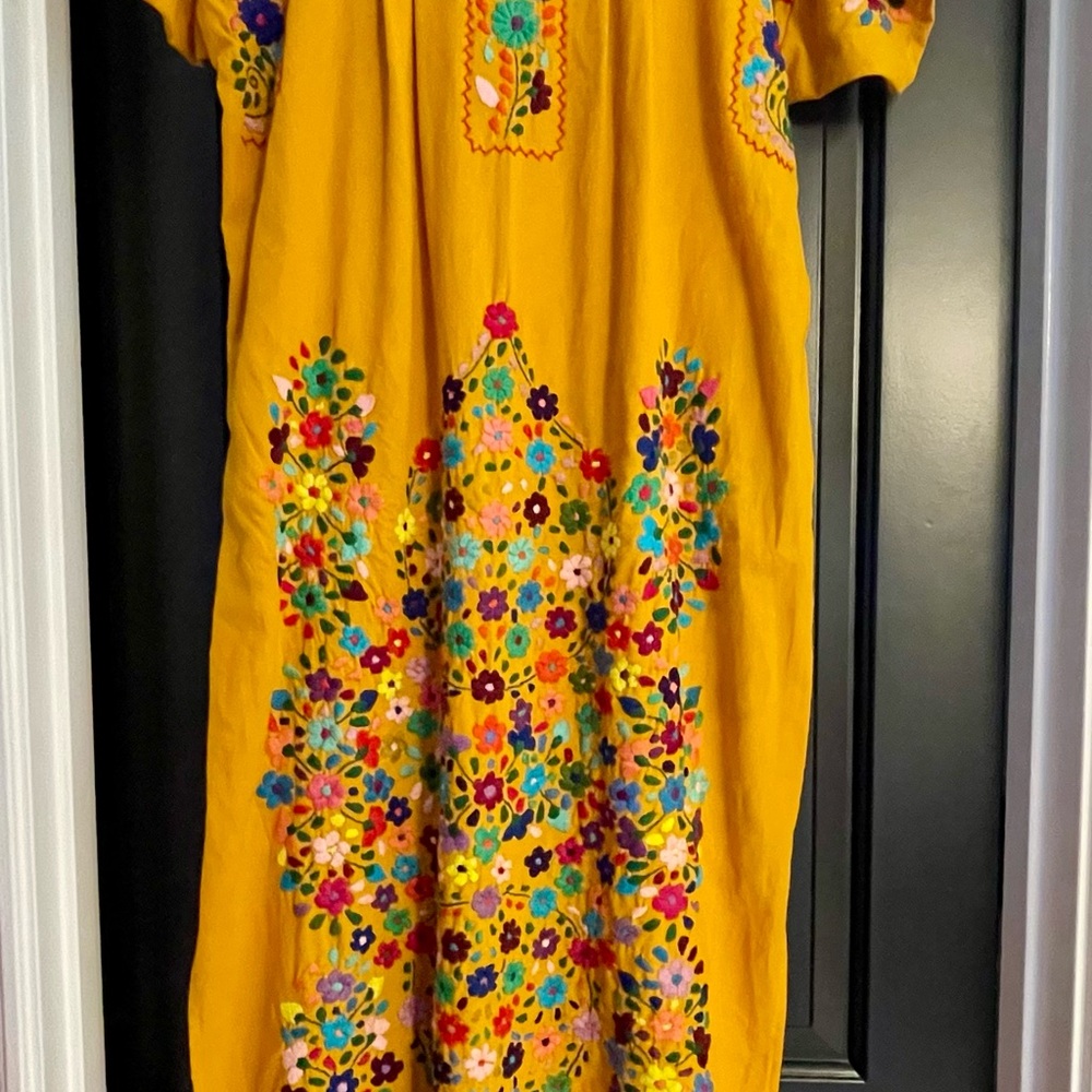 Vibrant Yellow Woman’s Dress with Floral Embroidery